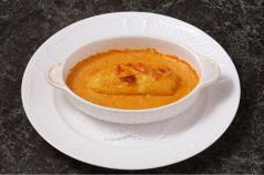 料理メニュー写真 白身魚のクネル 海老クリームソース