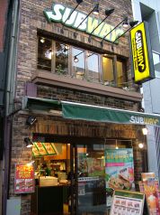 サブウェイ SUBWAY 並木通り店の雰囲気1