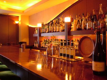 バー BAR　若 ワカ WAKAの雰囲気1
