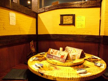  280円厨房 笑笑 阪急茨木市西口駅前店の雰囲気1