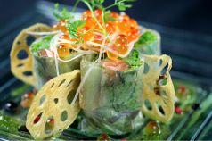 料理メニュー写真 北海海鮮生春巻き ~レモンセヴィーチェソース~