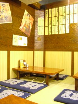 串焼き ホルモン 焼鳥居酒屋 万福の雰囲気1