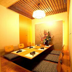少人数のお客様用の個室もございます。