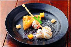 料理メニュー写真&nbsp;さつま芋のあったかケーキとぷち雪見大福