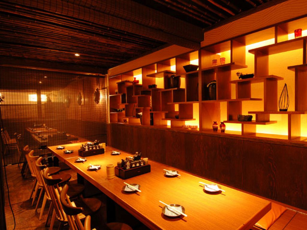 木のぬくもり溢れるお洒落な店内♪