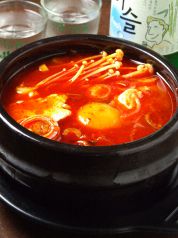 料理メニュー写真 スンドゥブチゲ