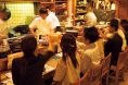 ライブ感溢れる人気のカウンター席！