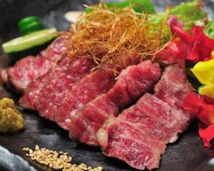 料理メニュー写真&nbsp;すばらしいカルビの網焼き/フォアグラと和牛のミルフィーユ
