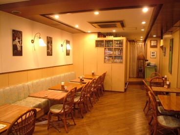 ベトナム料理アオザイの雰囲気1