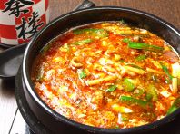 サンラータン麺　880円