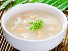 料理メニュー写真 海鮮と豆腐のスープ