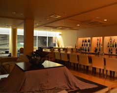 ２F　BAR