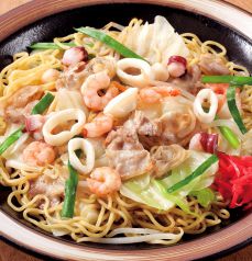 料理メニュー写真 ●【具だくさんの焼そば】