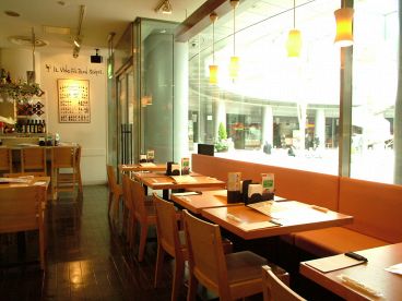 カプリチョーザ 新宿アイランドタワー店の雰囲気1