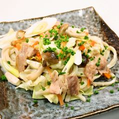 料理メニュー写真 こく旨な塩焼きうどん