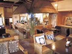 ロイヤルハワイアンテーブル ROYAL HAWAIIAN TABLEの雰囲気1