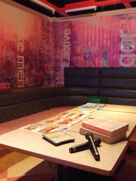 カラオケ 747 インザワールド in the World 本店の雰囲気1