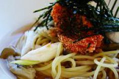 料理メニュー写真 炙りタラコとしめじと白葱の和風ソース