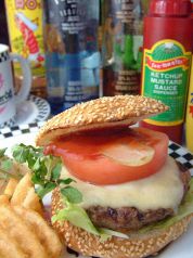 料理メニュー写真 チーズバーガー