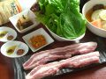 料理メニュー写真&nbsp;平牧三元豚・特上厚切り生サムギョプサル（２人前～）