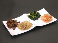 料理メニュー写真 自家製ナムル4種盛