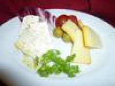 料理メニュー写真 2種のチーズの盛り合わせ