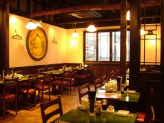 紅虎餃子房 人形町店の雰囲気3