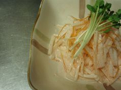 料理メニュー写真 大根サラダ明太子マヨ和え 大根みょうが梅ドレサラダ
