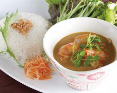 料理メニュー写真 銀座店限定、海老と野菜のカレー