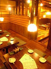 お店の一番奥の掘りごたつ席は～20名様OK!