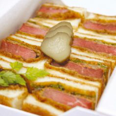 料理メニュー写真&nbsp;特製ビーフカツサンド