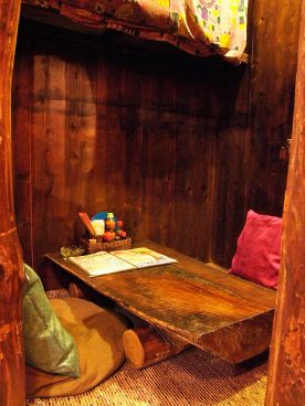 沖縄料理 琉球酒場 アイアイの雰囲気1