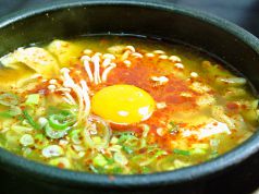 料理メニュー写真 スンドーフチゲ