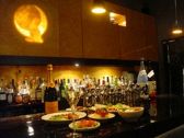 寛ぎながら…、バーテンダーと会話！