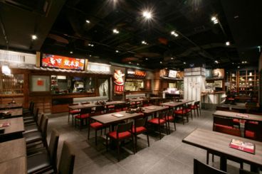 名古屋丸八食堂 名古屋旨いもん処の雰囲気1