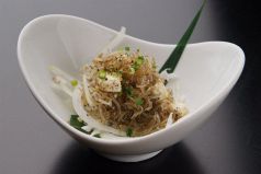 料理メニュー写真 ちりめんとクリームチーズのペッパー和え