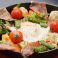 料理メニュー写真 アスパラと生ハムの鉄板サラダ