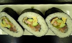 料理メニュー写真&nbsp;漁村太巻きハーフ