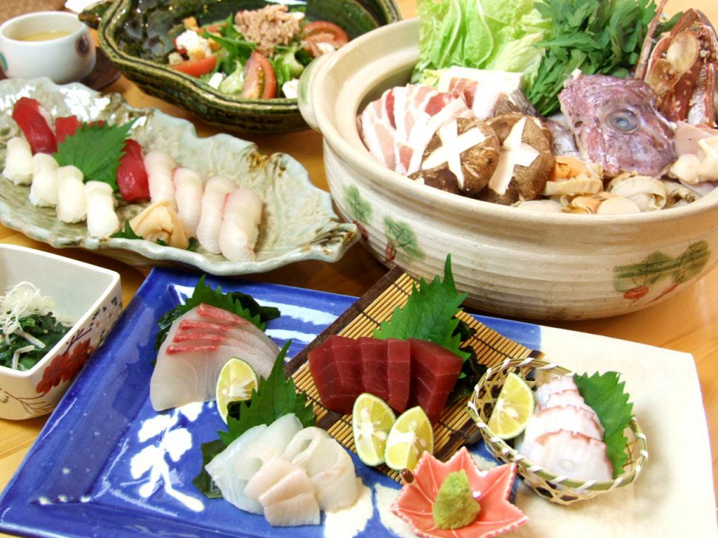 時間無制限の飲み放題付き・3種の鍋から選べる宴会プラン3990円!!