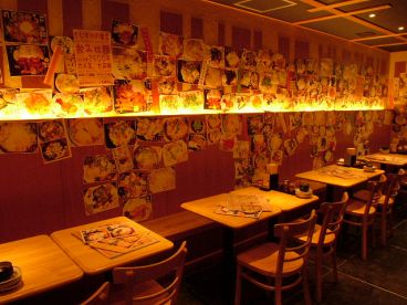 餃子工房 ちびすけ 阪急三番街店の雰囲気1