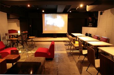 シアター theater 青山 ダイニング Dining カフェの雰囲気1