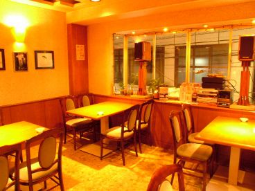 ワッツアップ WHAT'S UP? カフェ バー Barの雰囲気1
