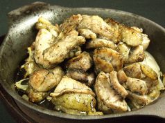 料理メニュー写真 地鶏の炭火焼