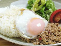 料理メニュー写真 「タイ名物」ガパオ