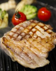 料理メニュー写真&nbsp;スペイン極上黒豚【イベリコ豚】グリル★オレイン酸豊富な牛肉のような霜降り黒豚