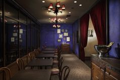 バズ Brasserie & Wine cafe Buzz 丸ビルの雰囲気1
