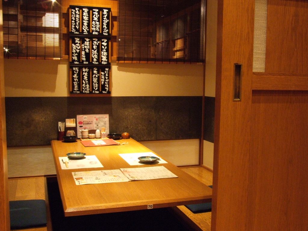 記念日や接待などにも最適。個室は2名様よりご用意しております。