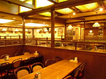 シェーキーズ 吉祥寺店の雰囲気1