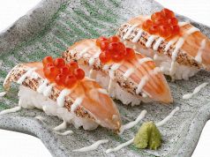 料理メニュー写真&nbsp;炙りサーモンとイクラの親子寿司