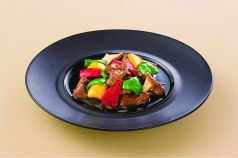 料理メニュー写真 青椒牛肉絲(牛肉とピーマンの細切炒め)